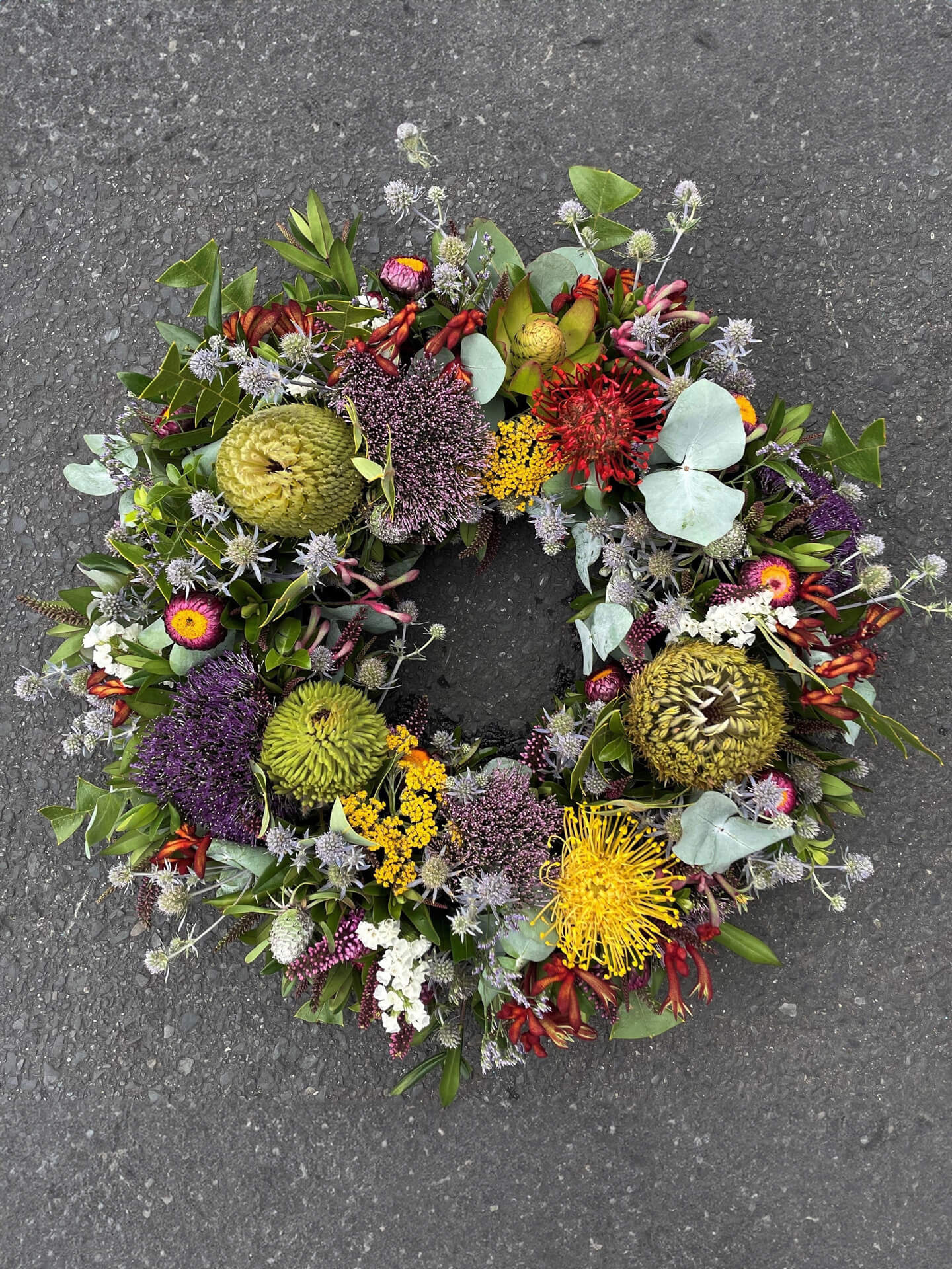 Round Sympathy Wreath